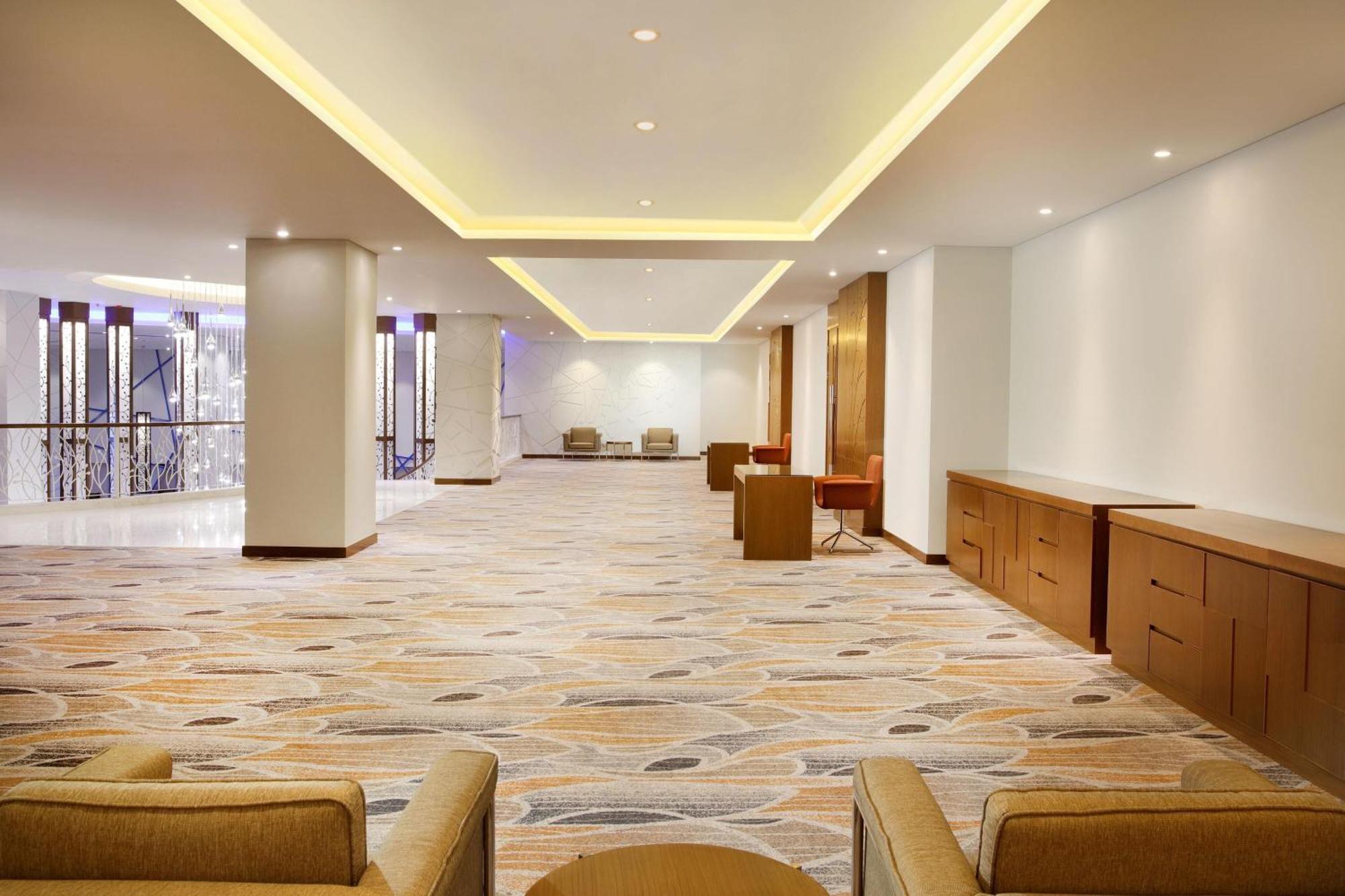 Four Points By Sheraton Манадо Экстерьер фото